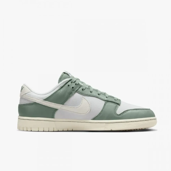Кроссовки Nike Dunk Low Mica Green DV7212-300 фото 3 — интернет-магазин Tapok
