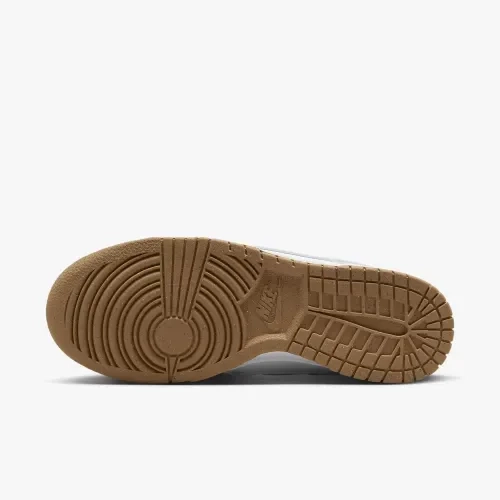 Кроссовки Nike Dunk Low Next Nature Football Grey Gum (W) FN6345-100 фото 2 — интернет-магазин Tapok