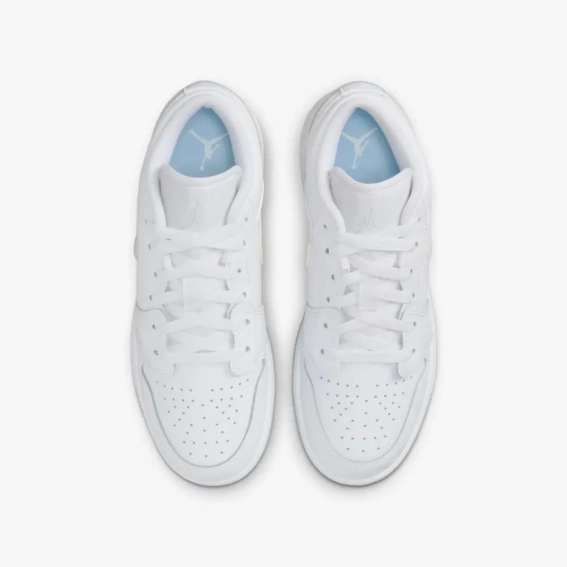 Кросівки Nike GS Air Jordan 1 Low White Ice Blue Glitter Swoosh FQ9112-100 фото 4 — інтернет-магазин Tapok