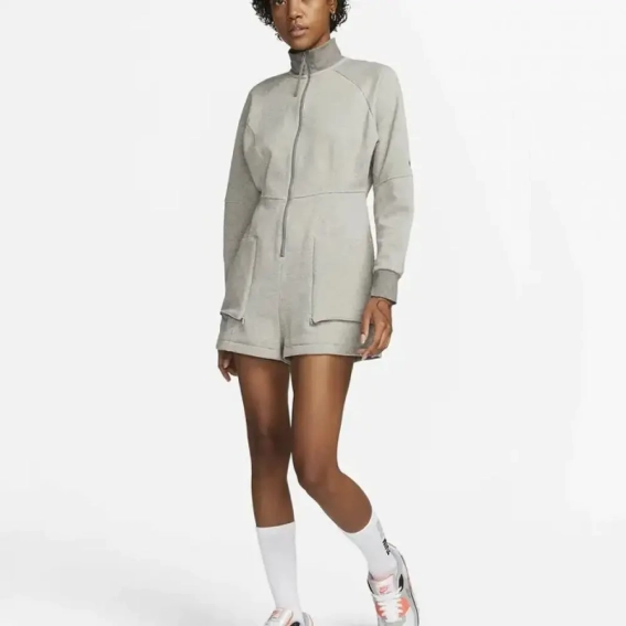Спортивный костюм Nike Sportswear Tech Pack Jumpsuit (W) DQ6671-016 фото 5 — интернет-магазин Tapok