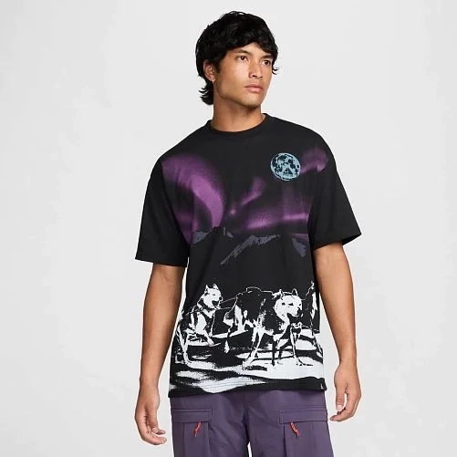 Футболка Nike Acg Northern Lights Tee Black FZ5279-010 фото 1 — интернет-магазин Tapok