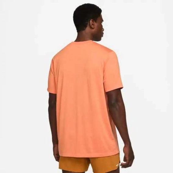Футболка Nike Dri-Fit Trail Orange DM5412-871 фото 2 — интернет-магазин Tapok