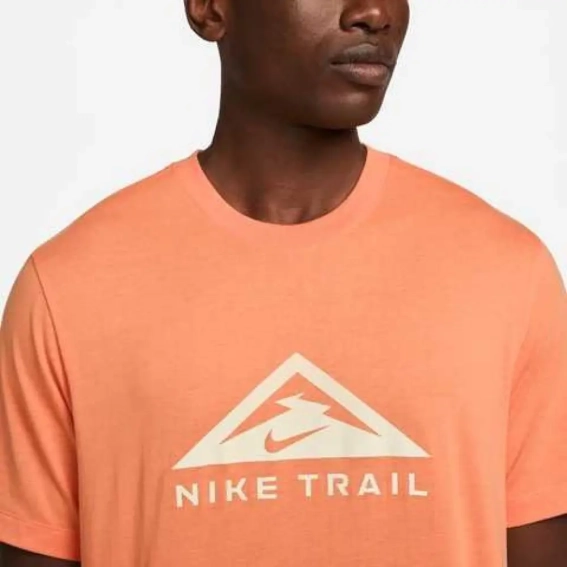 Футболка Nike Dri-Fit Trail Orange DM5412-871 фото 3 — интернет-магазин Tapok