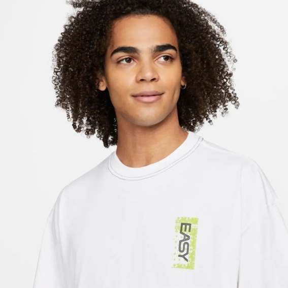 Футболка NIKE KD KEVIN DURANT GRAPHIC PREMIUM BASKETBALL SHIRT DQ1877-100 фото 2 — інтернет-магазин Tapok
