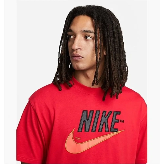 Футболка Nike Mens T-Shirt Red DM6373-657 фото 2 — інтернет-магазин Tapok