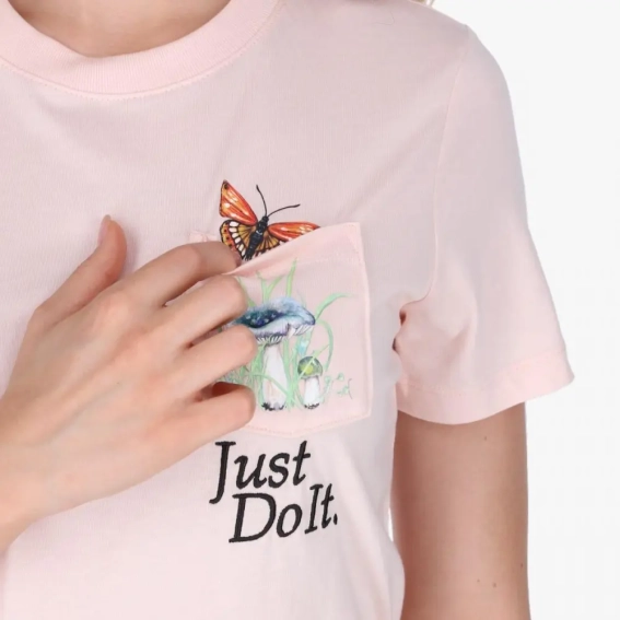 Футболка W Nike NSW Nature Pocket Tee DD1462-805 фото 2 — інтернет-магазин Tapok