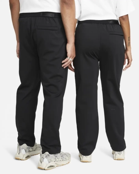 Штани Nike x NOCTA Swarovski Crystals Swoosh Pants Black DR2658-010 фото 2 — інтернет-магазин Tapok