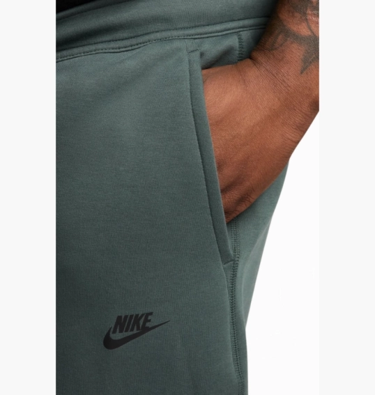 Мужские брюки Nike Tech Fleece FB8002-338 фото 3 — интернет-магазин Tapok