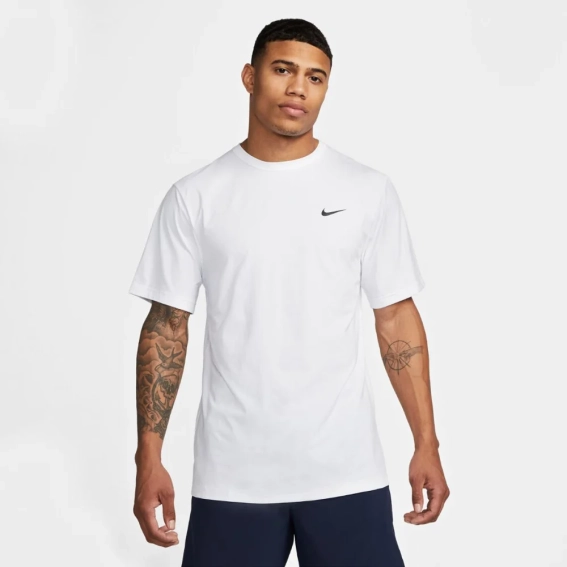 Мужская футболка NIKE M NK DF UV HYVERSE SS DV9839-100 фото 1 — интернет-магазин Tapok