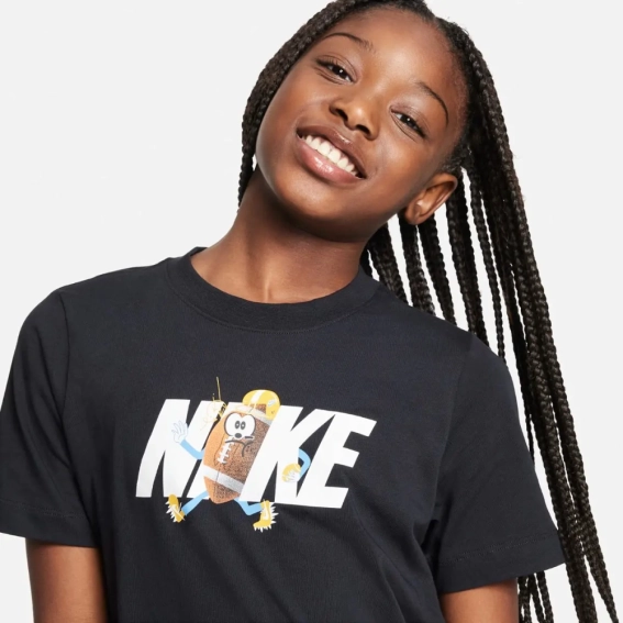 Дитяча футболка NIKE K NSW TEE FOOTBALL BALL FA23 FD3971-010 фото 3 — інтернет-магазин Tapok