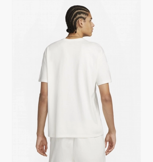 Чоловіча футболка NIKE M NSW PREM ESSNTL SUST TEE DO7392-133 фото 2 — інтернет-магазин Tapok