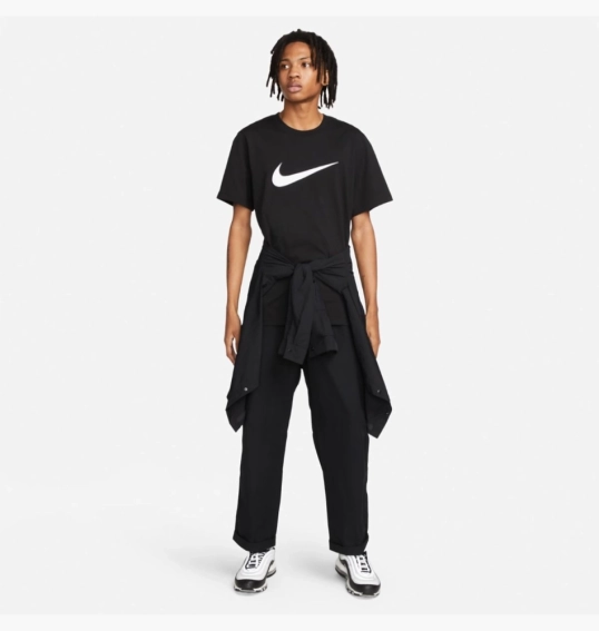 Мужская футболка NIKE M NSW SP SS TOP FN0248-010 фото 4 — интернет-магазин Tapok
