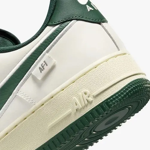 Кросівки Nike AIR FORCE 1 07 FV0392-100 фото 2 — інтернет-магазин Tapok