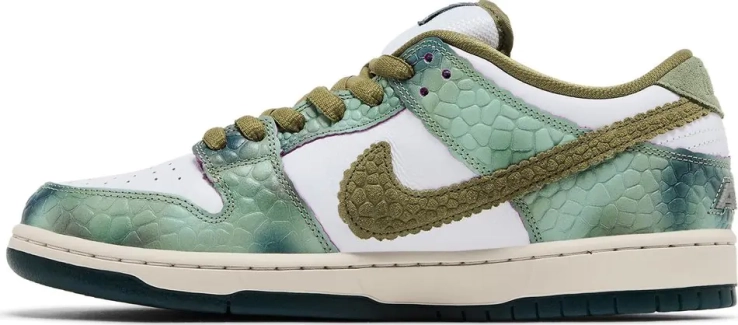 Кроссовки Nike Dunk Low SB &#39;Chameleon&#39; HJ3386-300 фото 1 — интернет-магазин Tapok