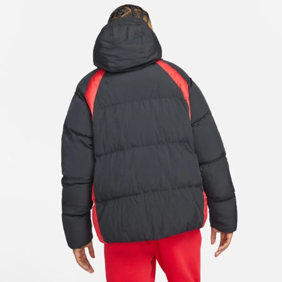 Мужская куртка NIKE MJ ESS PUFFER JKT DA9806-010 фото 2 — интернет-магазин Tapok