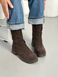 Ботинки женские замшевые коричневые зимние