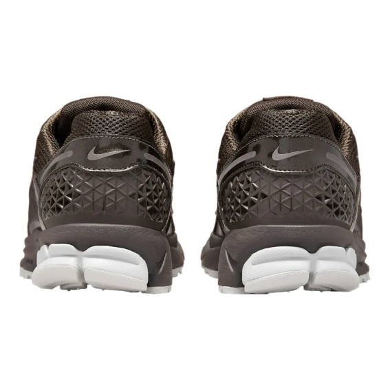 Кросівки Nike Zoom Vomero 5 FN3420-200 фото 4 — інтернет-магазин Tapok