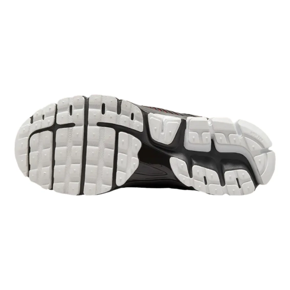 Кросівки Nike Zoom Vomero 5 FN3420-200 фото 7 — інтернет-магазин Tapok