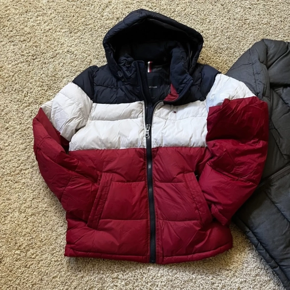 Куртка Tommy Hilfiger Mens Hooded Puffer Jacket 156AN122 ogb фото 1 — интернет-магазин Tapok
