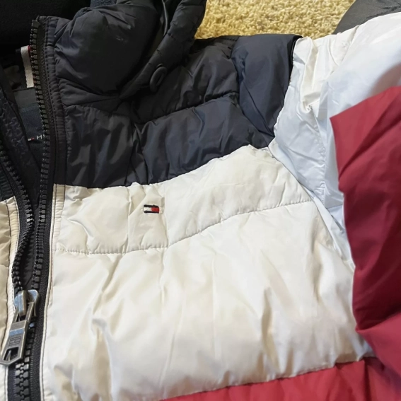Куртка Tommy Hilfiger Mens Hooded Puffer Jacket 156AN122 ogb фото 2 — интернет-магазин Tapok