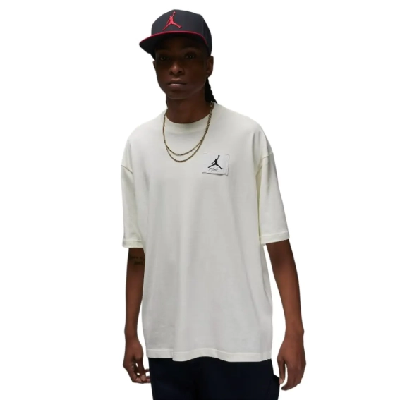 Футболка Jordan Flight Essentials Oversized DZ7313-133 фото 1 — інтернет-магазин Tapok