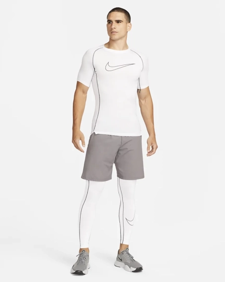 Термобелье Nike Pro Dri-FIT Tight-Fit Short-Sleeve Top DD1992-100 DD1992-100 фото 2 — интернет-магазин Tapok