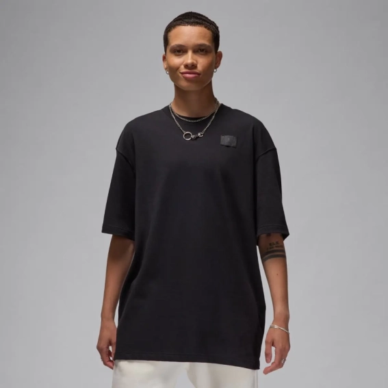 Женская футболка Jordan W Ss Os Essen Tee 24 (HM4372-010) фото 1 — интернет-магазин Tapok