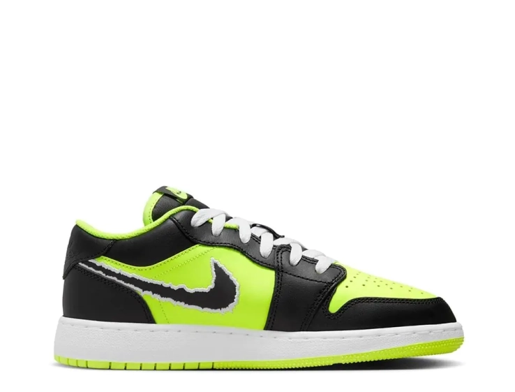 Кроссовки Jordan 1 Low SE Black Cat Volt (GS) DX6666-701 фото 2 — интернет-магазин Tapok