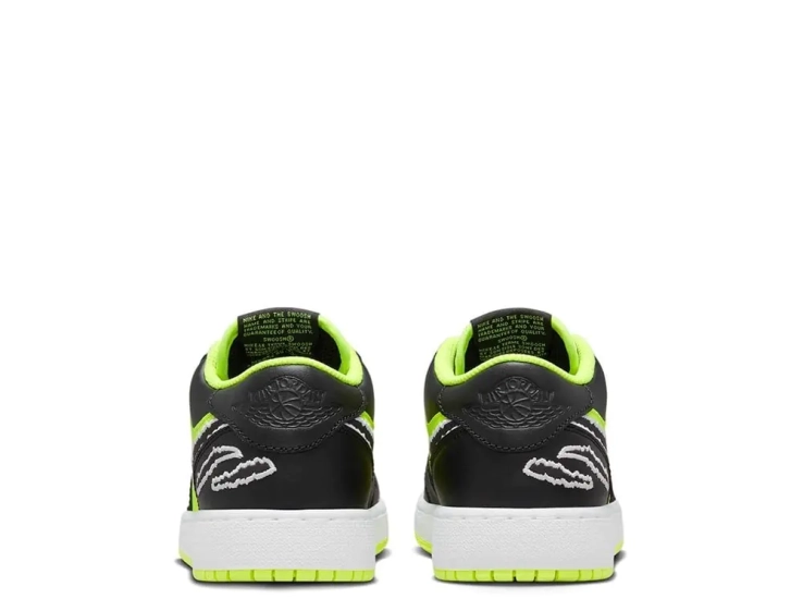 Кроссовки Jordan 1 Low SE Black Cat Volt (GS) DX6666-701 фото 4 — интернет-магазин Tapok