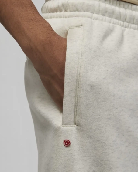 Брюки Air Jordan Artist Series By Jacob Rochester Fleece Pants White DV1601-141 фото 4 — интернет-магазин Tapok