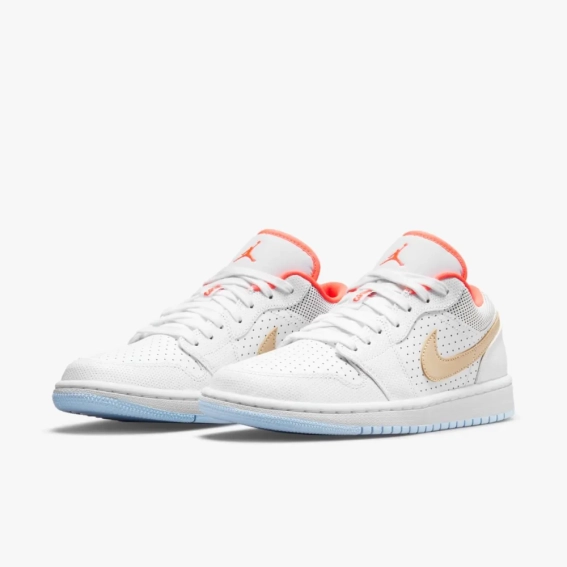 Кросівки Jordan 1 Low SE White Sesame (W) DC9509-100 фото 2 — інтернет-магазин Tapok