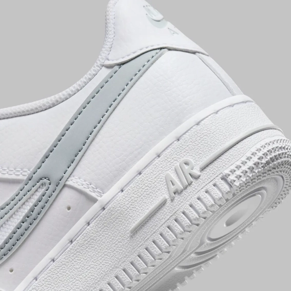 Кроссовки Nike AIR FORCE 1 GS FQ2413-100 фото 2 — интернет-магазин Tapok