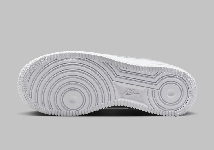 Кроссовки Nike AIR FORCE 1 GS FQ2413-100 фото 7 — интернет-магазин Tapok