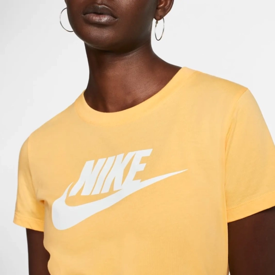 Футболка NIKE W NSW TEE ESSNTL ICON FUTUR BV6169-795 фото 3 — интернет-магазин Tapok