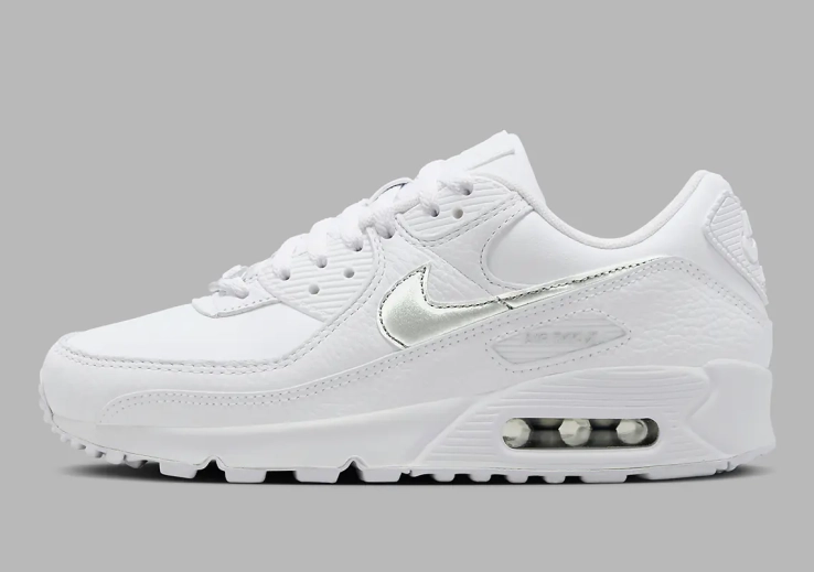 Кросівки жіночі Nike Air Max 90 (FV0949-100) фото 2 — інтернет-магазин Tapok