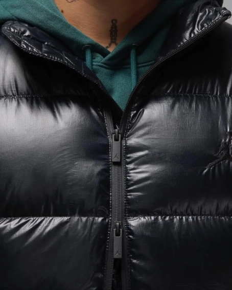 Жилетка Nike M J FLIGHT DOWN VEST FV7273-010 фото 4 — інтернет-магазин Tapok