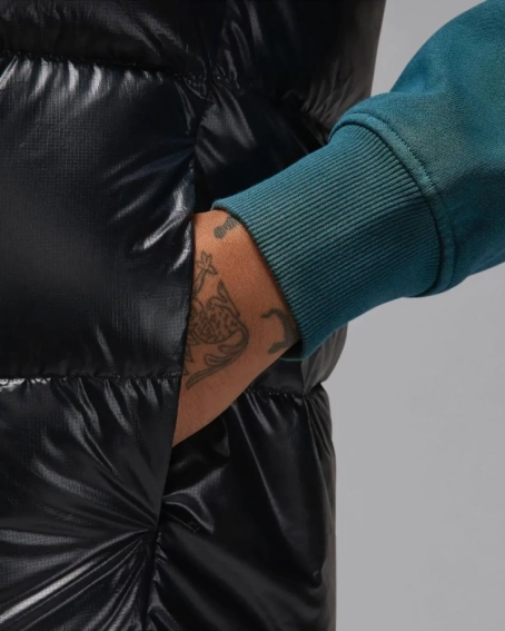 Жилетка Nike M J FLIGHT DOWN VEST FV7273-010 фото 5 — інтернет-магазин Tapok