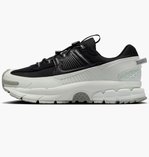 Кросівки унісекс Nike Zoom Vomero Roam MenS Winterized Shoes White/Black FV2295-001