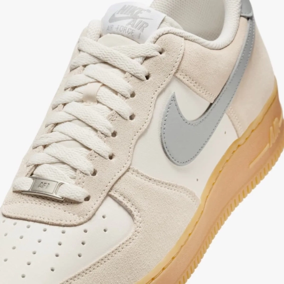 Кроссовки NIKE AIR FORCE 1 07 LV8 FQ8714-002 фото 4 — интернет-магазин Tapok