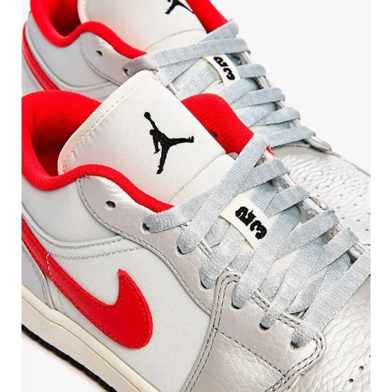 Кросівки JORDAN 1 LOW PRM SILVER DA4668-001 фото 10 — інтернет-магазин Tapok