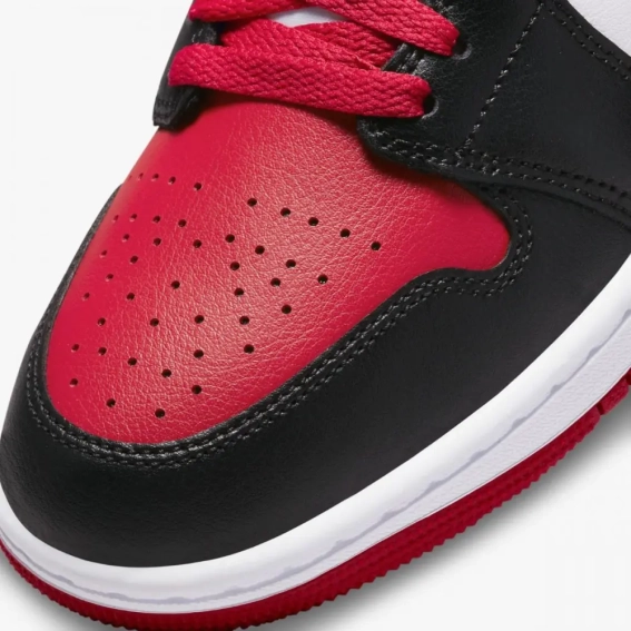 Кроссовки JORDAN WMNS 1 MID ALTERNATE BRED TOE BQ6472-079 фото 16 — интернет-магазин Tapok
