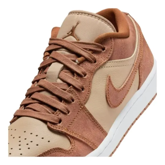 Кроссовки WMNS AIR JORDAN 1 LOW SE FJ3453-200 фото 8 — интернет-магазин Tapok