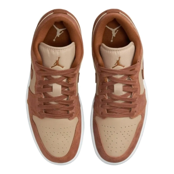Кроссовки WMNS AIR JORDAN 1 LOW SE FJ3453-200 фото 11 — интернет-магазин Tapok