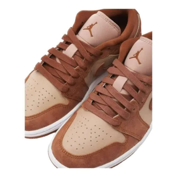 Кроссовки WMNS AIR JORDAN 1 LOW SE FJ3453-200 фото 15 — интернет-магазин Tapok
