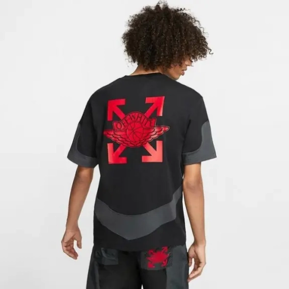Футболка JORDAN OFF WHITE 1 ЧЕРНАЯ CV0654-010 фото 2 — интернет-магазин Tapok