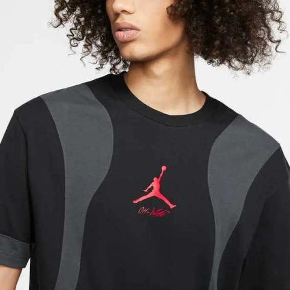 Футболка JORDAN OFF WHITE 1 ЧЕРНАЯ CV0654-010 фото 3 — интернет-магазин Tapok