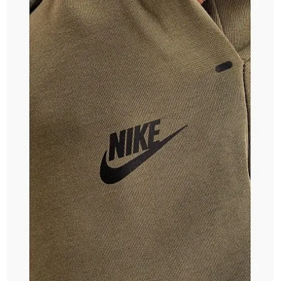 Шорты NIKE TECH FLC CU4503-222 фото 8 — интернет-магазин Tapok