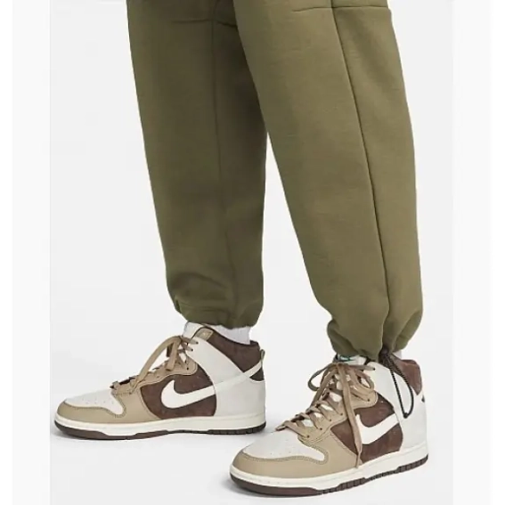 Брюки NIKE TECH FLC DQ4312-222 фото 2 — интернет-магазин Tapok