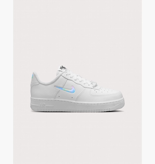 Кросівки жіночі Nike Air Force 1 Low 07 Se White FB8251-100 фото 2 — інтернет-магазин Tapok