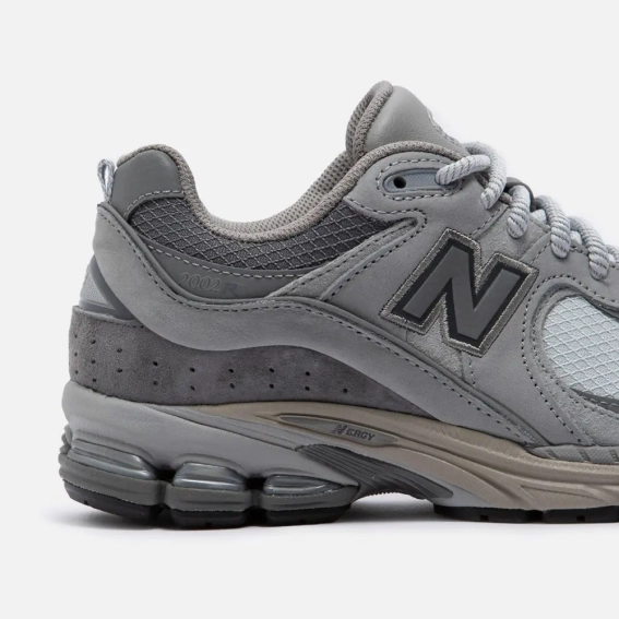 Кроссовки New Balance 2002R M2002RVC фото 2 — интернет-магазин Tapok